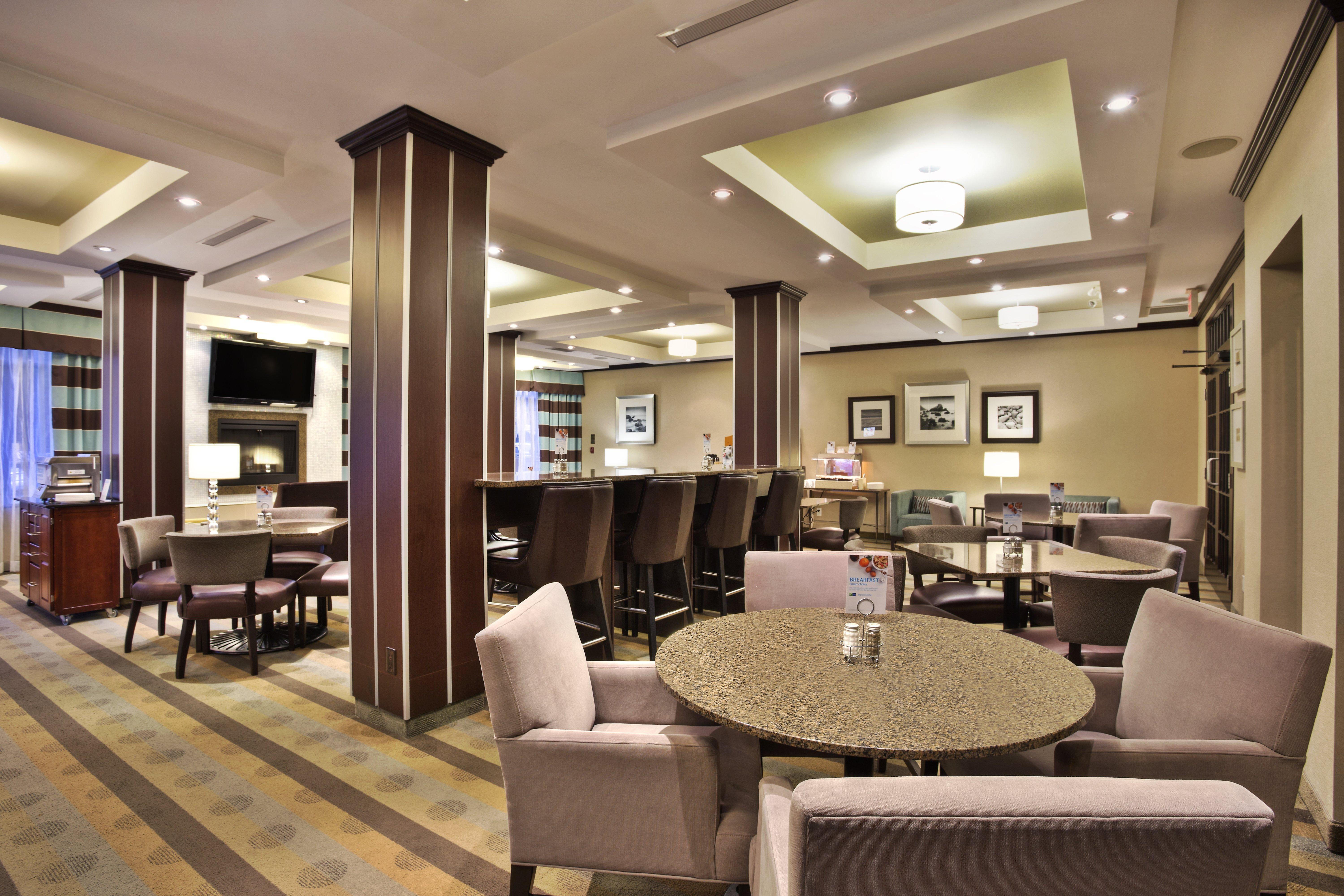 Holiday Inn Express Kingston Central By Ihg Exterior foto