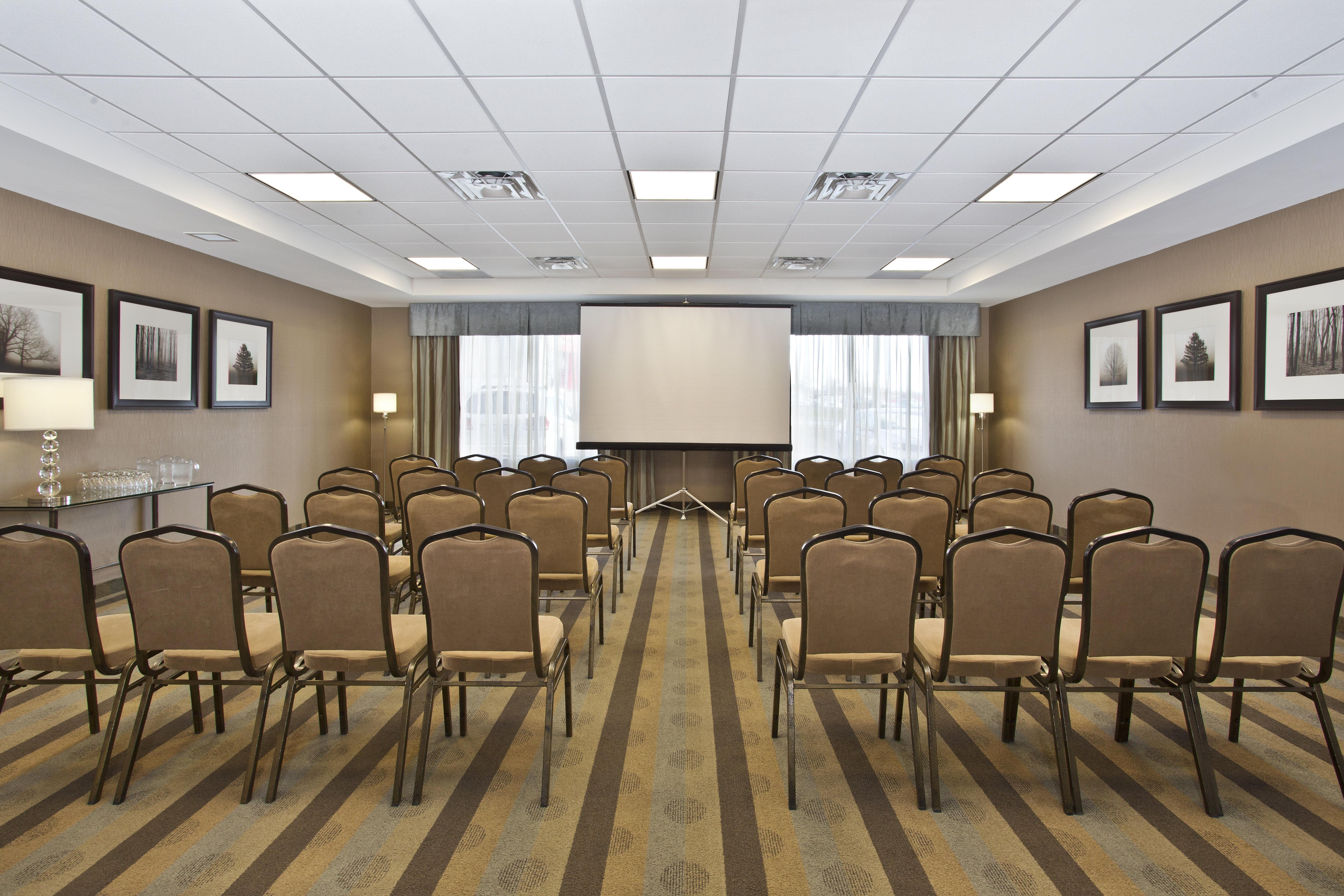Holiday Inn Express Kingston Central By Ihg Exterior foto