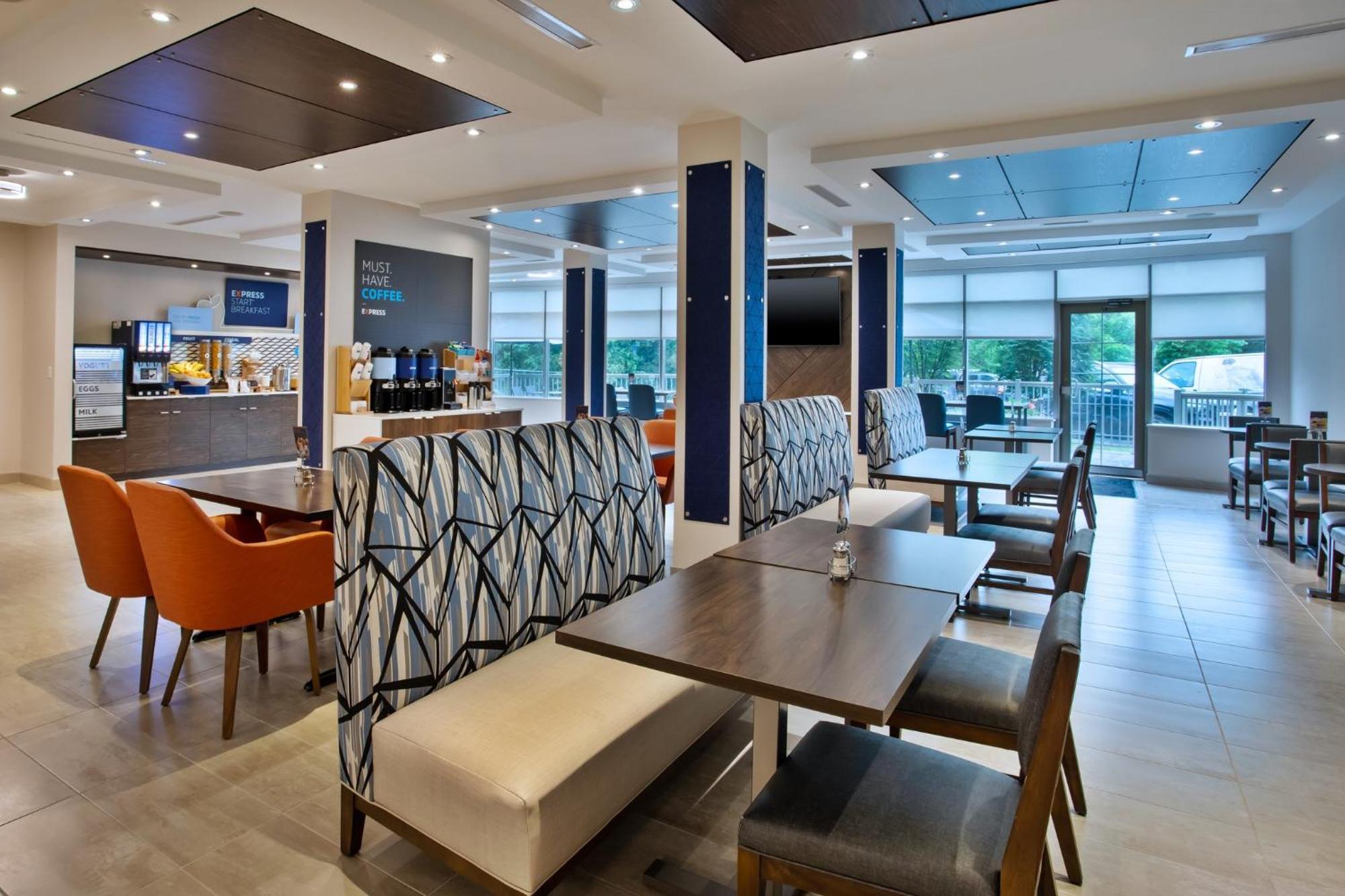 Holiday Inn Express Kingston Central By Ihg Exterior foto